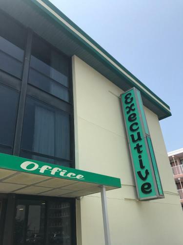 Executive Motel