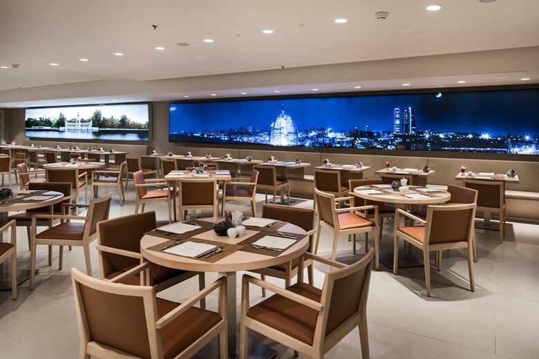 Hotel NH Collection Madrid Eurobuilding