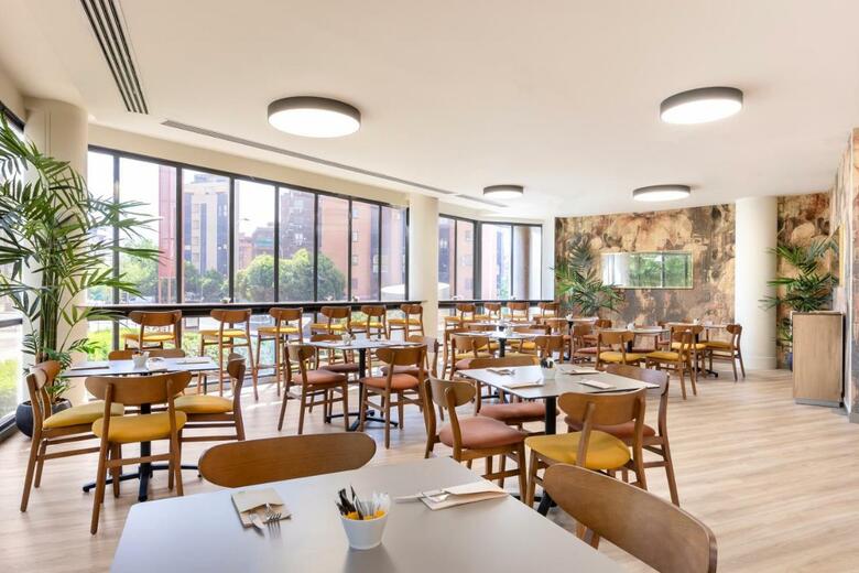 Hotel Acta Pir�mides