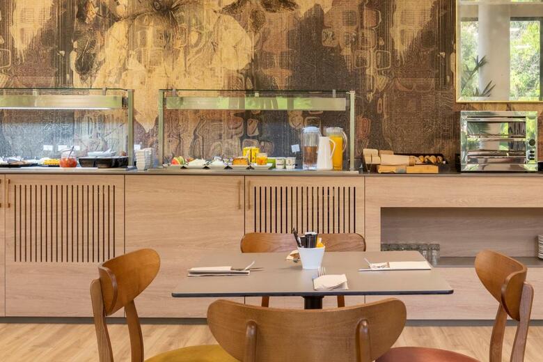 Hotel Acta Pir�mides