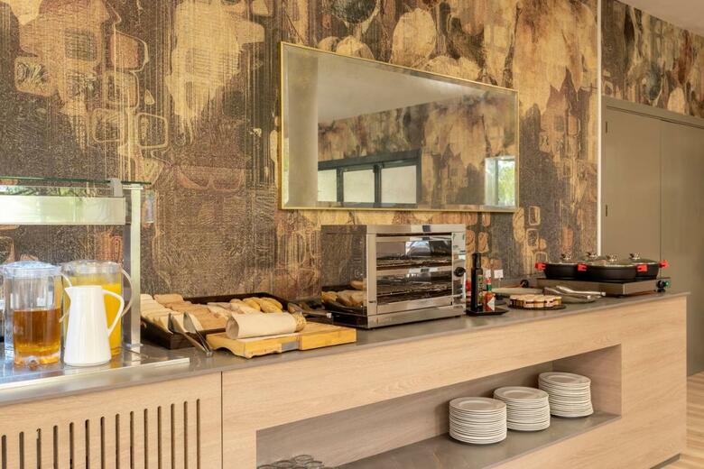 Hotel Acta Pir�mides
