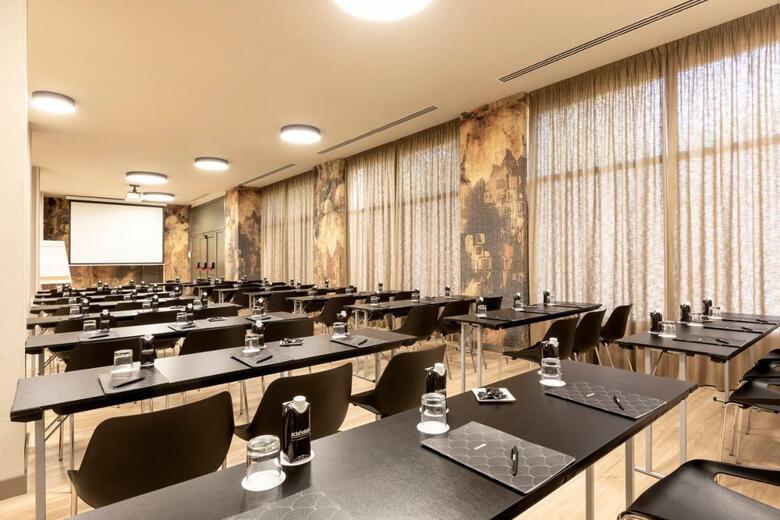 Hotel Acta Pir�mides
