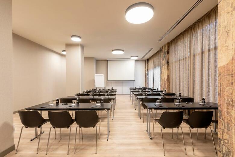 Hotel Acta Pir�mides