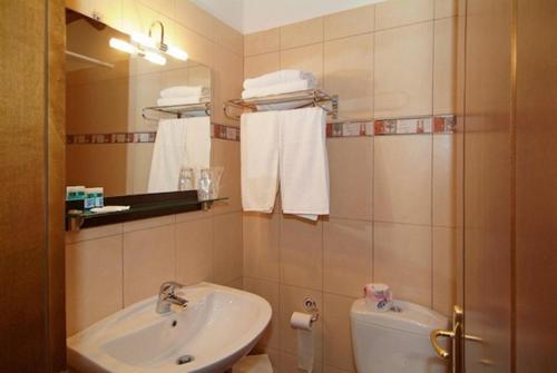 Hotel Varonos