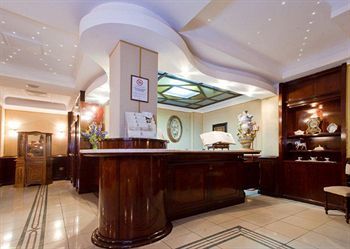 Hermitage Capua Hotel