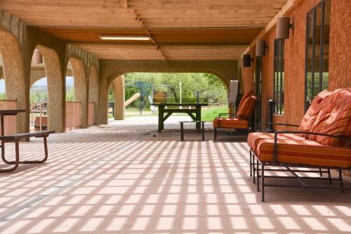 Verde Valley Canyon View Cottage 5