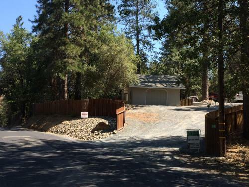 Yosemite Inn At Pine Mountain Lake