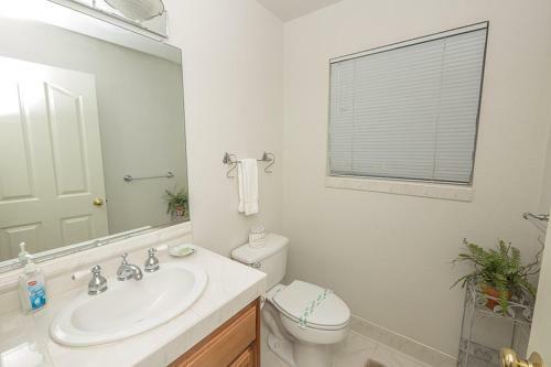 763 Wentworth Lane