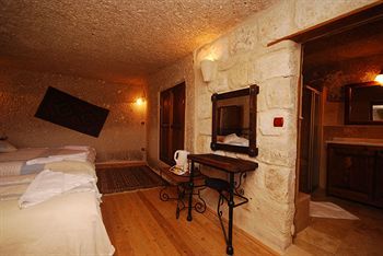 Traveller's Cave Hotel
