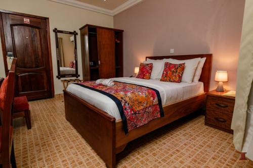 Hotel Mahogany Lodge