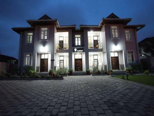 Hotel The Highbridge Guest Lodge