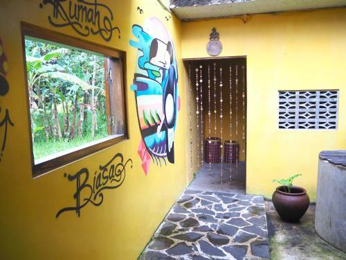 Rumah Biasa Guest House