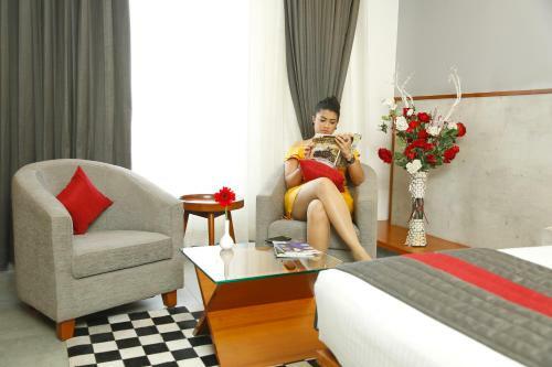 Hotel Shivas Gateway