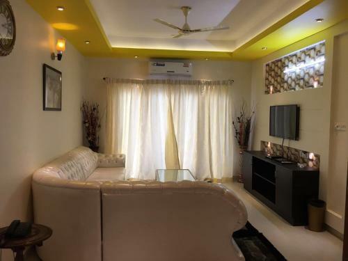 Am Suites And Service Apartments