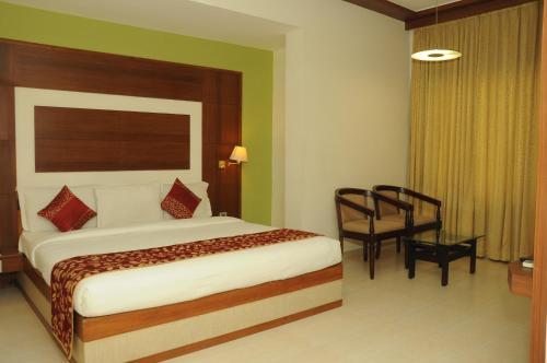 Posada Ponnis Grand Inn