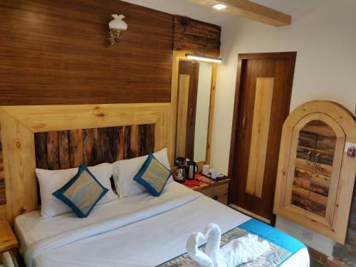 Hotel Jharipani Castle Resort