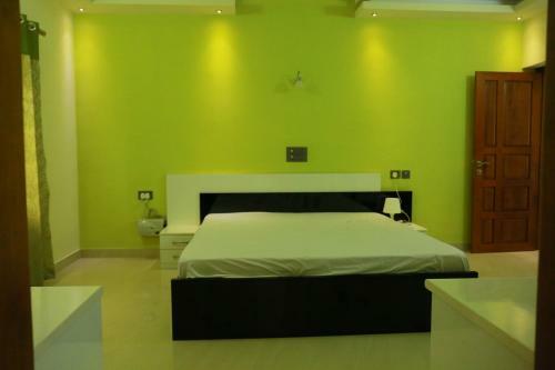 Hostal Shamrock Home Stay