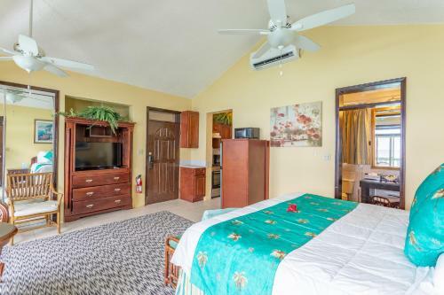 Sebastian's On The Beach Hotel