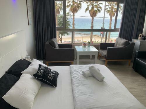 Hotel Spat Beach
