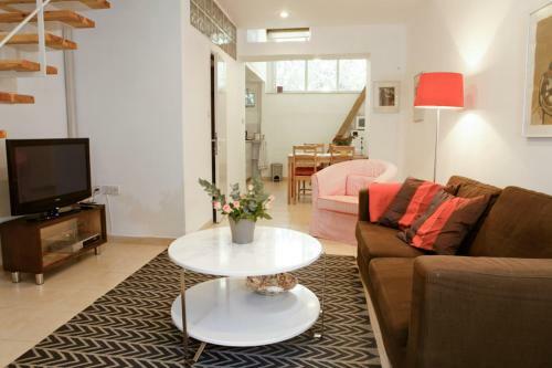 Apartamento Roni - Lovely 1br Peaceful Garden