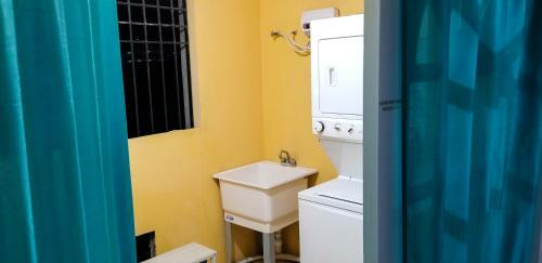 New Kingston Guest Apartments @ Donhead