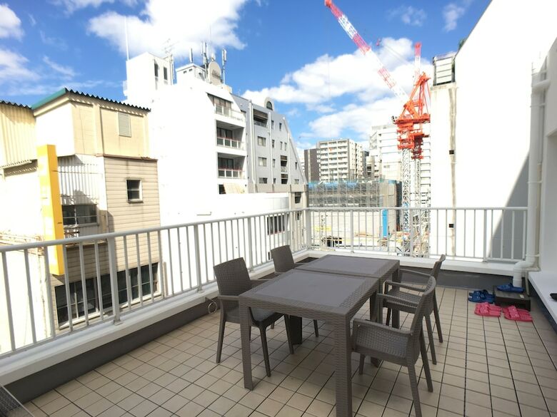 Albergue One World Osaka Central