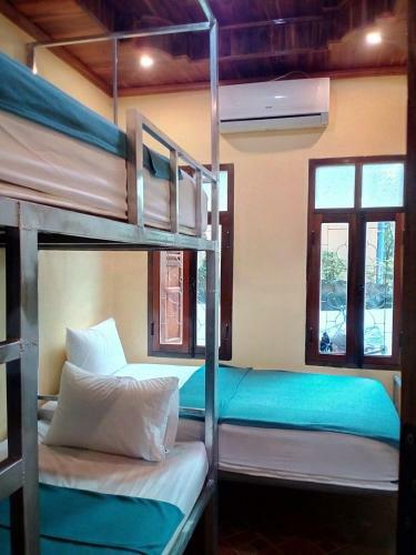 Hostal Sokmisay Guest House