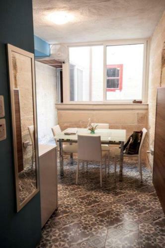 Hostal The 1930's Maltese Residence