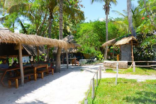 Hotel Baobab Beach Resort And Backpackers