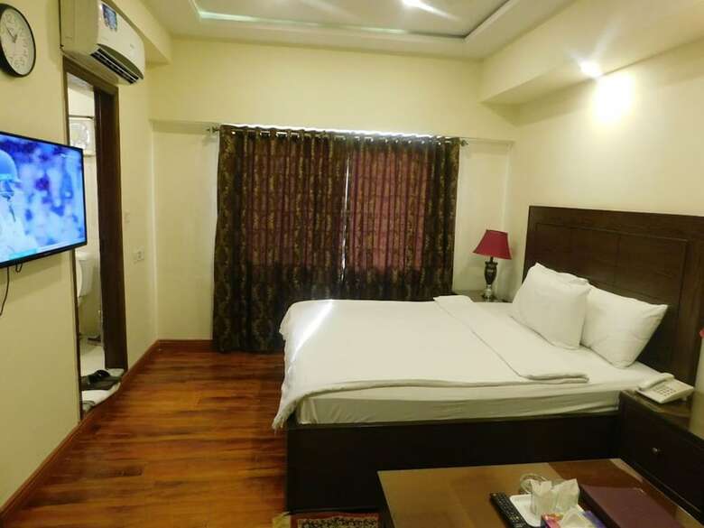 Diplomat Hotel