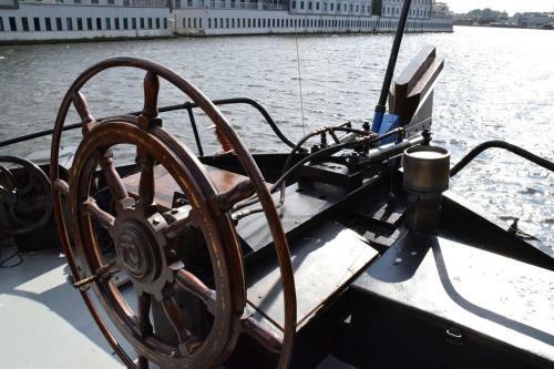 Boat-apartment Rotterdam Fokkelina