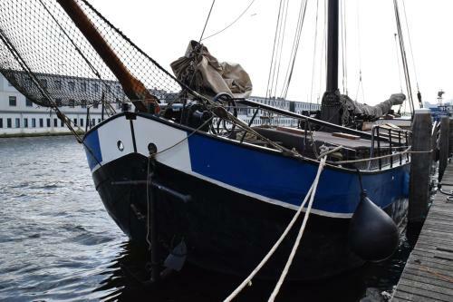Boat-apartment Rotterdam Fokkelina