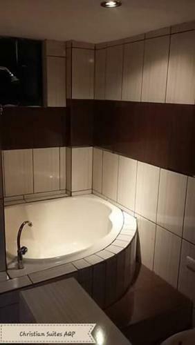 Hotel Christian Suites Aqp