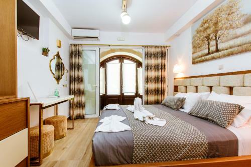 Bozzali Deluxe Hotel