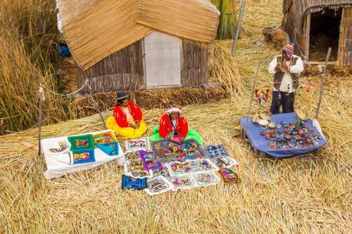 Uros Sol Y Luna Lodge