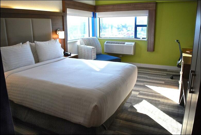 Hotel Holiday Inn Express Vancouver Airport