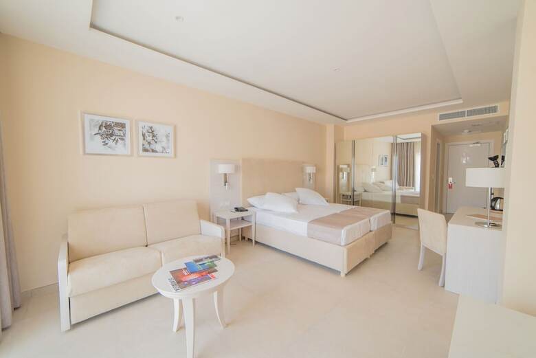 Hotel Maritim Antonine & Spa