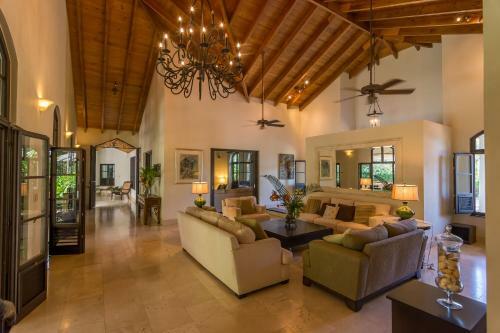 Luxury Villas At Sea Horse Ranch
