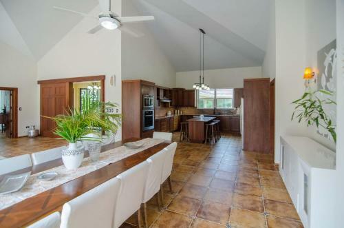 Luxury Villas At Sea Horse Ranch