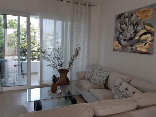Two-bedroom Apartment K3j At Infiniti Blu