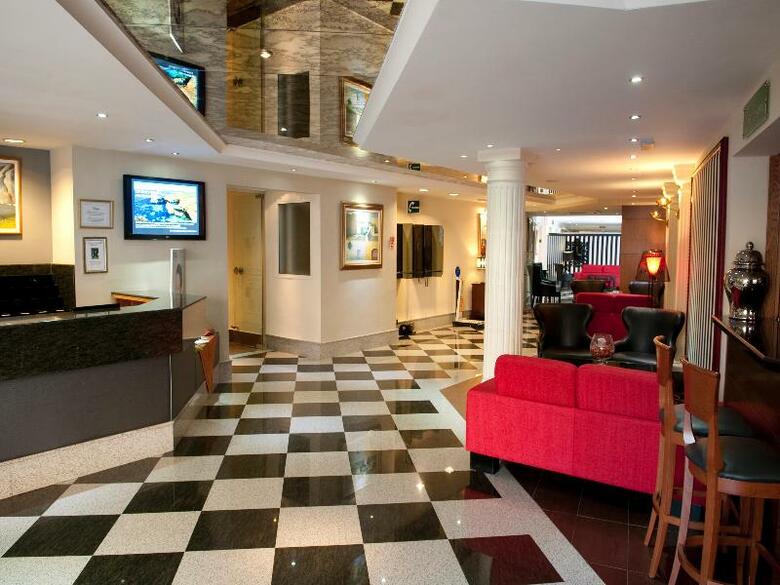 Hotel Pergola Club