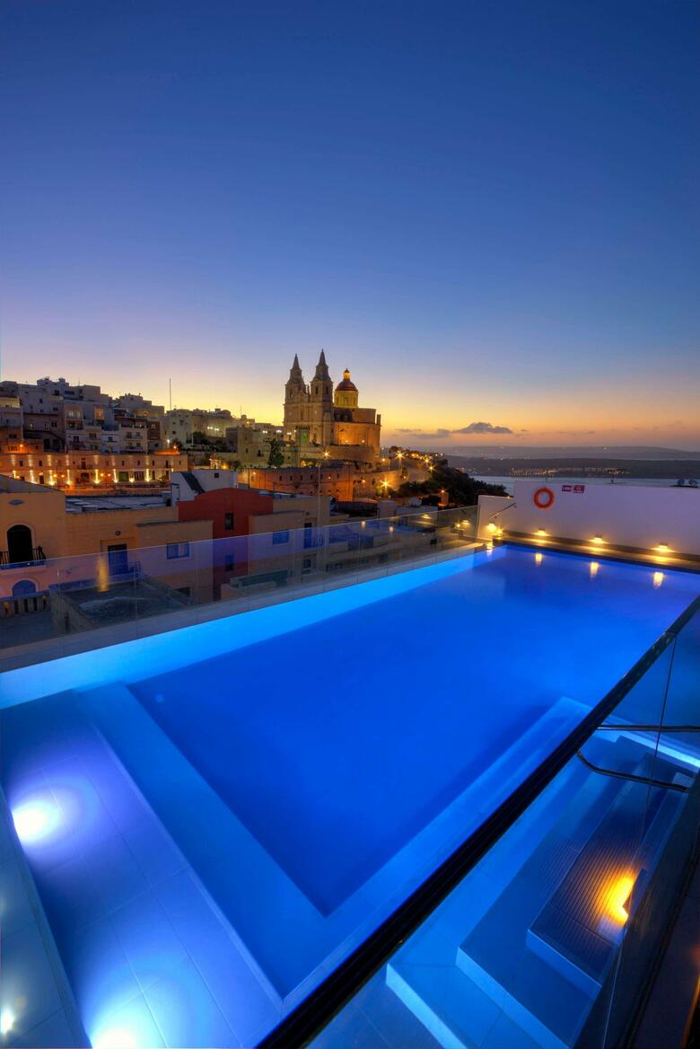 Hotel Pergola Club