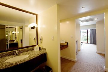 Hotel Holiday Resort Guam