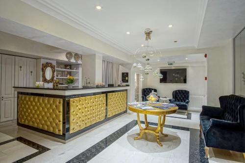 Old Town Boutique Hotel