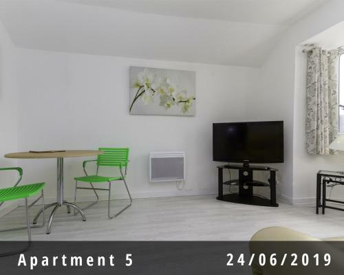 Jade Apartments (south Shore)