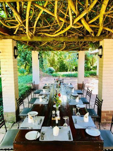 Lodge Whispering Pines Country Estate