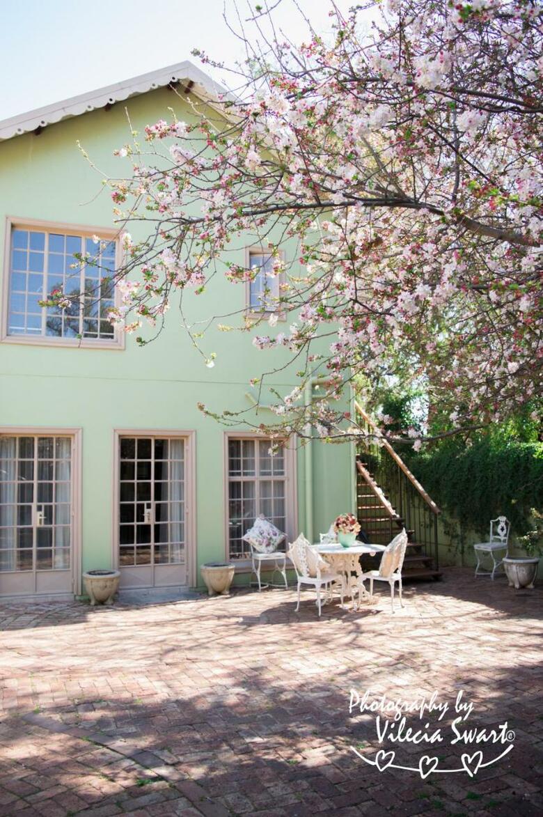 Bed & Breakfast Mistique Waters Self Catering