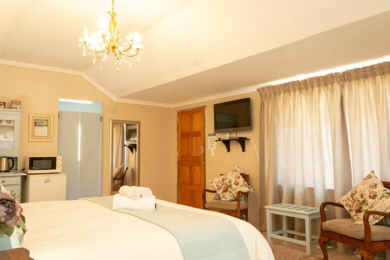 Bed & Breakfast Mistique Waters Self Catering