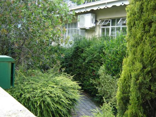 Hostal Ladybrand Guest House