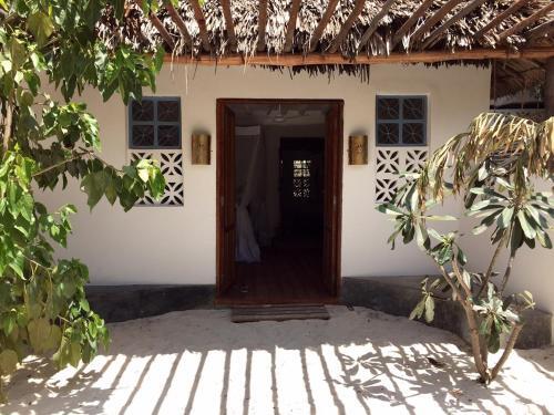 Hostal Zanzistar Guesthouse & Restaurant